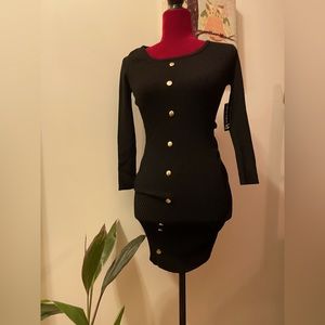 Black dress. Gold buttons. 🆕